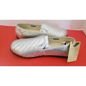 Spenco Silver Flats NIB Sz 10M Baily Ballet